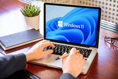 Comment agrandir ou réduire la taille de la barre de tâches de Windows 11