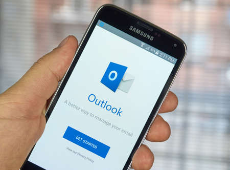 Comment accéder à votre messagerie Outlook ou Hotmail ?