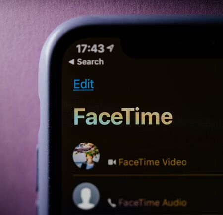 FaceTime se met-il en pause lorsque quelqu’un appelle ?