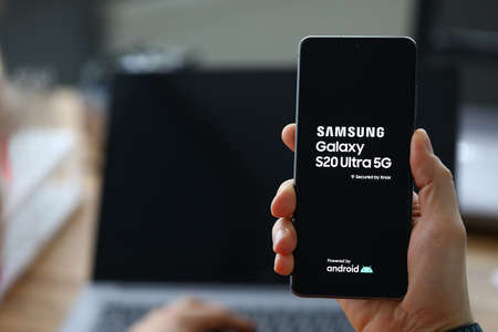 Comment redémarrer un Samsung S20