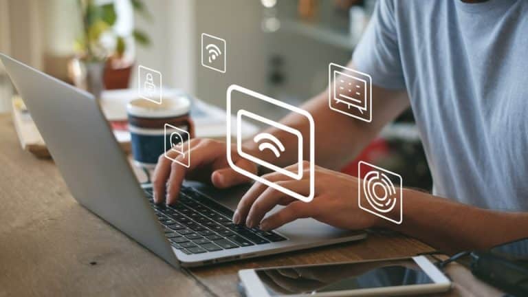 Travail sur outils connectés