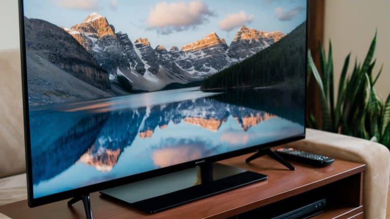 Écran TV avec montagne